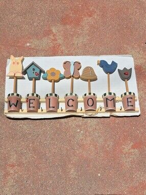 Welcome Wooden Garden Wall Hook Sign